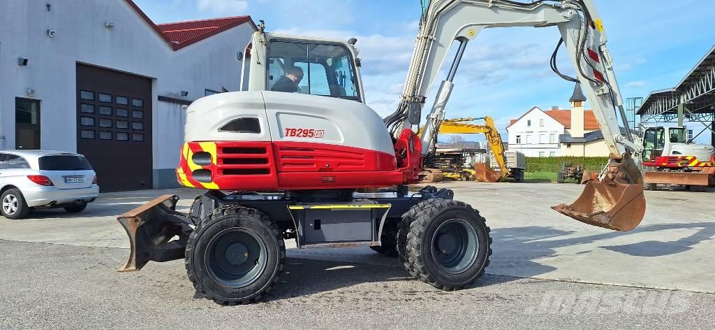 Takeuchi TB 295W Ratiniai ekskavatoriai