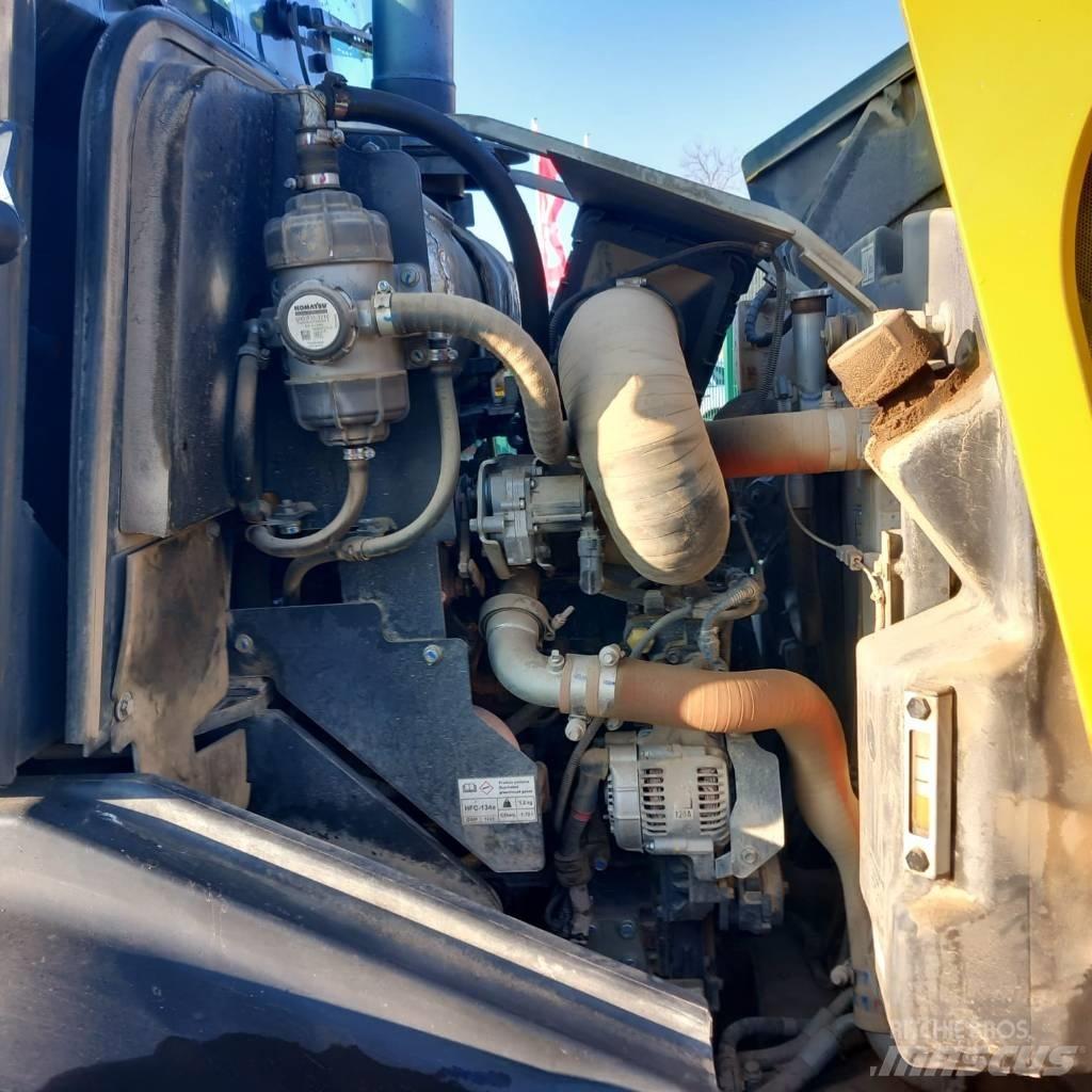 Komatsu WA80M-7 Naudoti ratiniai krautuvai