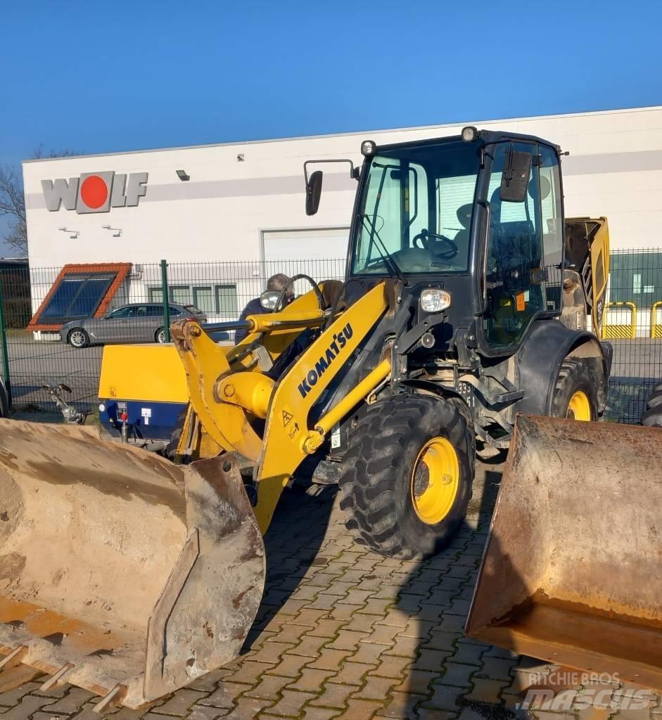 Komatsu WA80M-7 Naudoti ratiniai krautuvai