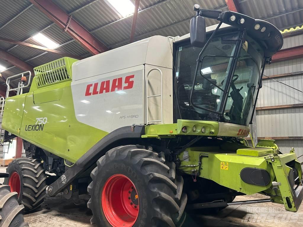 CLAAS Lexion 750 Derliaus nuėmimo kombainai