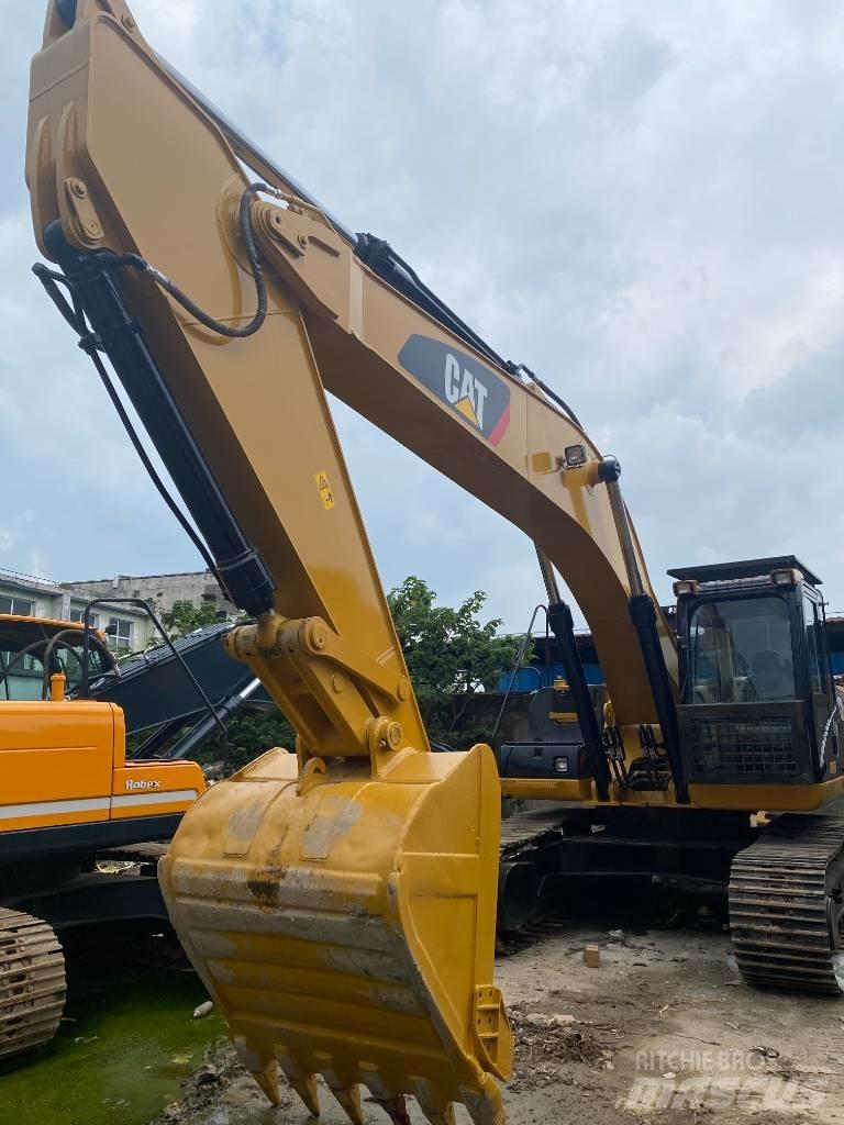 CAT 330 D Vikšriniai ekskavatoriai