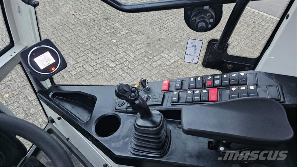 CLAAS Torion 535 Naudoti ratiniai krautuvai