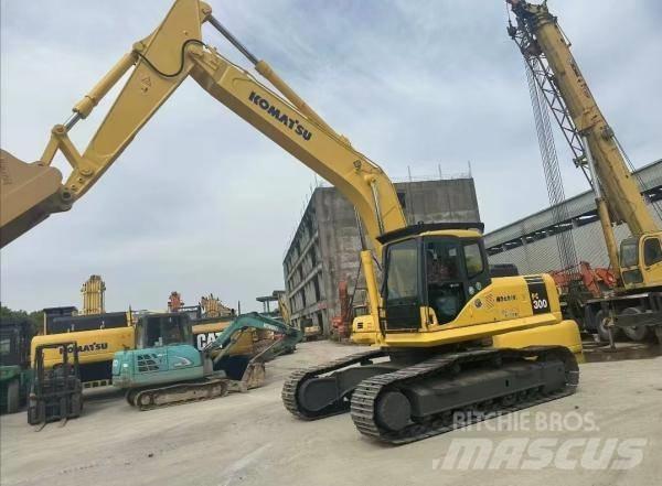 Komatsu PC 300 Vikšriniai ekskavatoriai