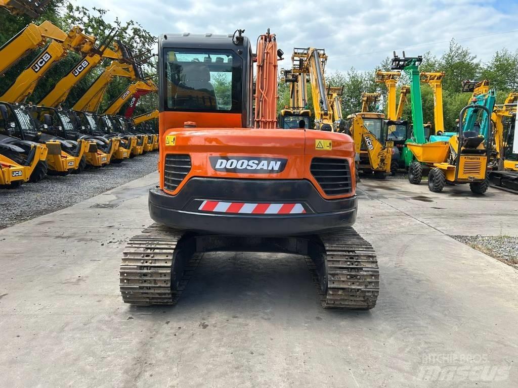 Doosan DX 80 R Vidutinės galios ekskavatoriai 7-12 t