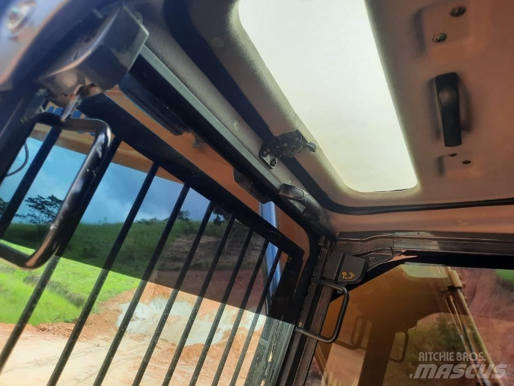 Komatsu PC130 Vikšriniai ekskavatoriai