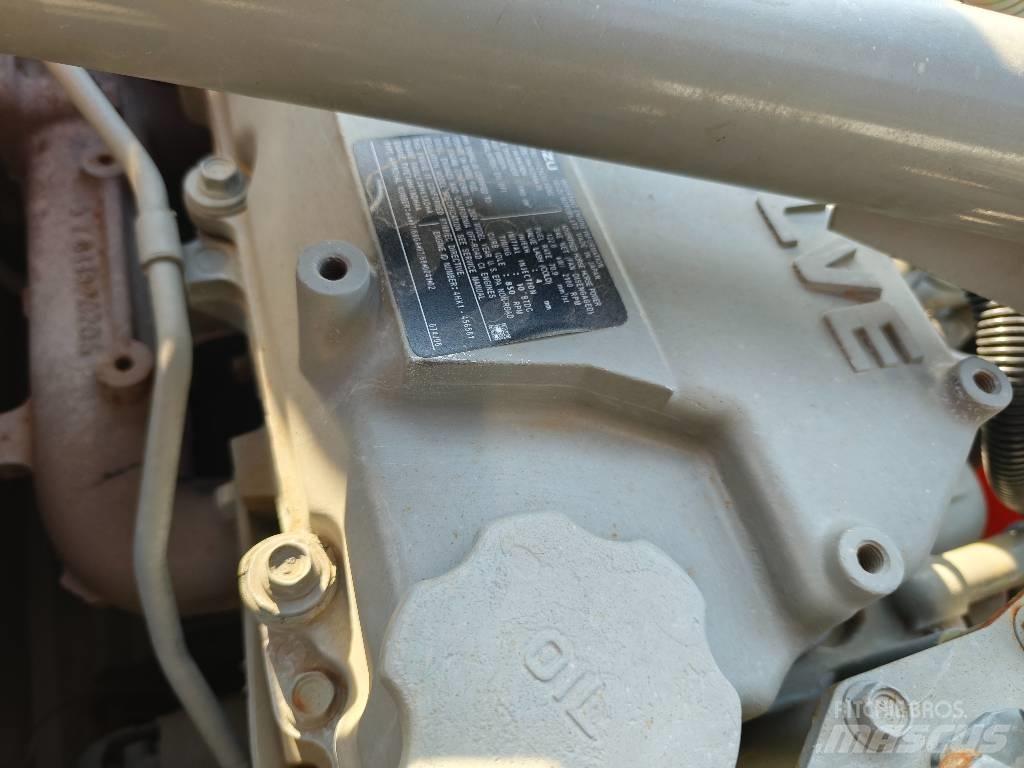 Hitachi ZX 200 Vikšriniai ekskavatoriai