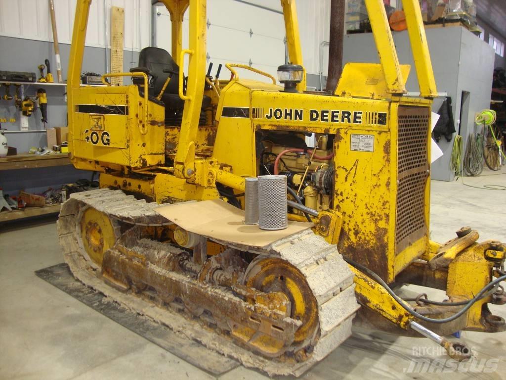 DEERE 450G Vikšriniai buldozeriai