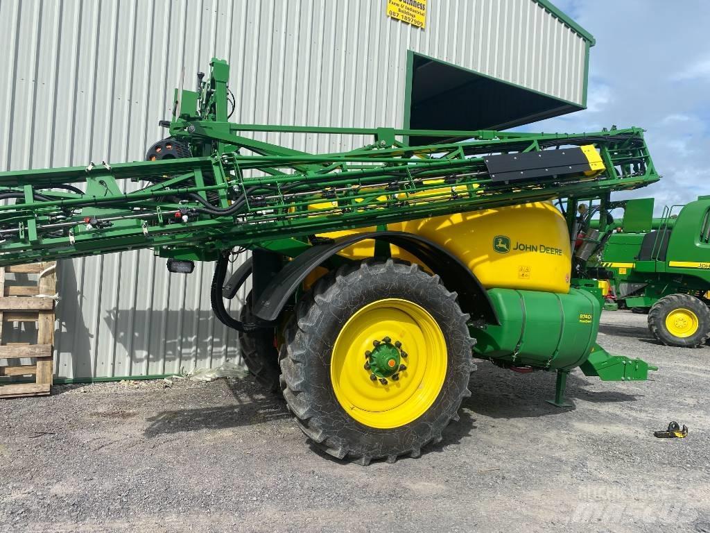 John Deere 740 i Prikabinami purkštuvai