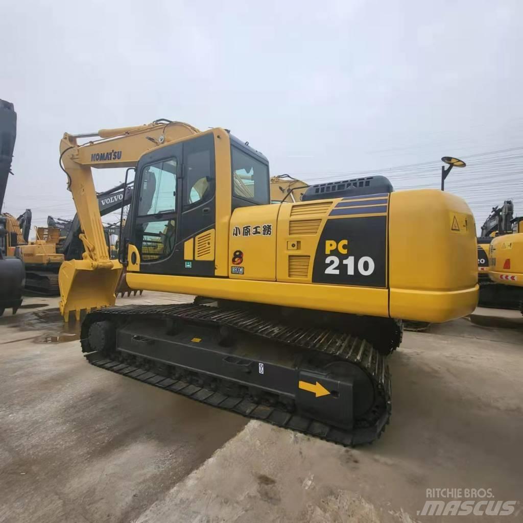 Komatsu PC 210 Vikšriniai ekskavatoriai