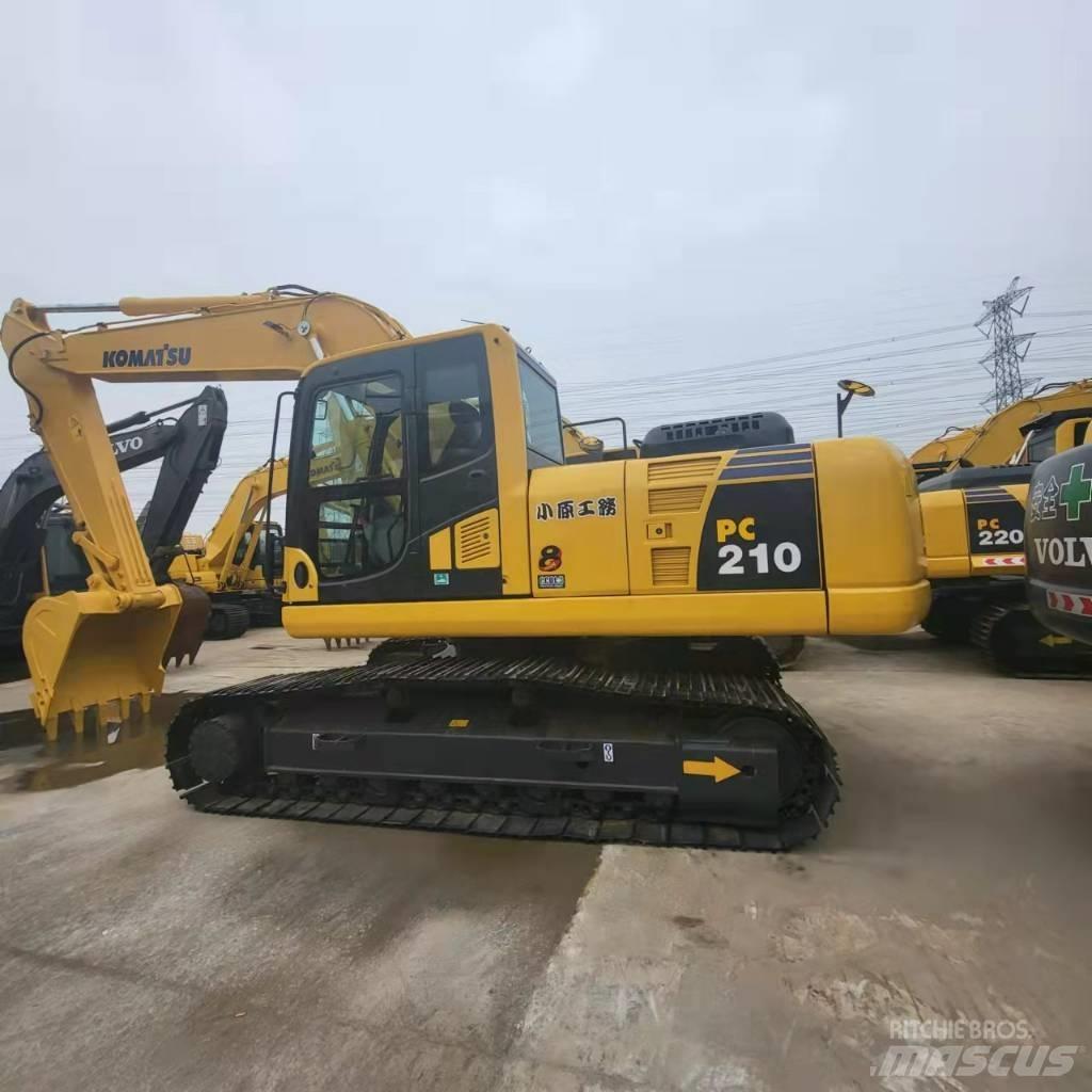 Komatsu PC 210 Vikšriniai ekskavatoriai