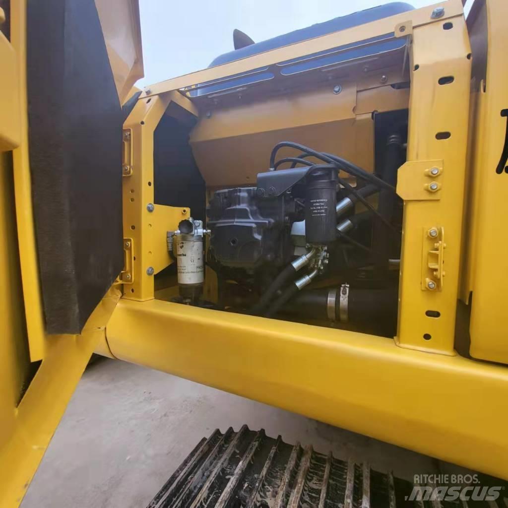 Komatsu PC 210 Vikšriniai ekskavatoriai
