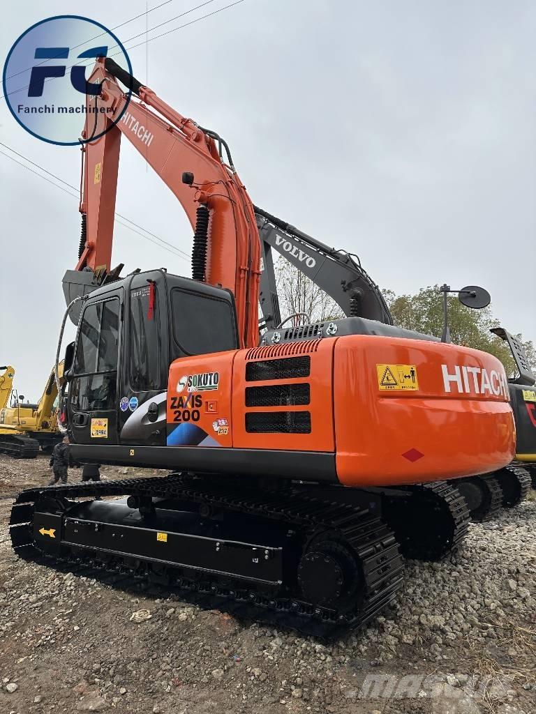 Hitachi ZX 200 Vikšriniai ekskavatoriai