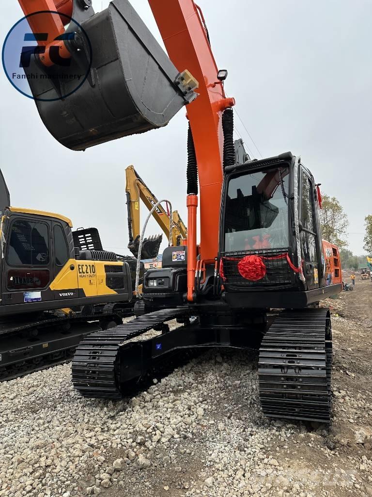 Hitachi ZX 200 Vikšriniai ekskavatoriai