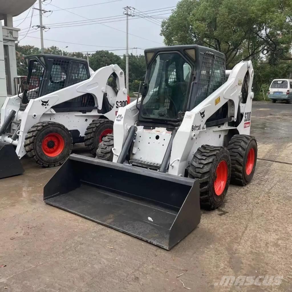 Bobcat S300 Krautuvai su šoniniu pasukimu