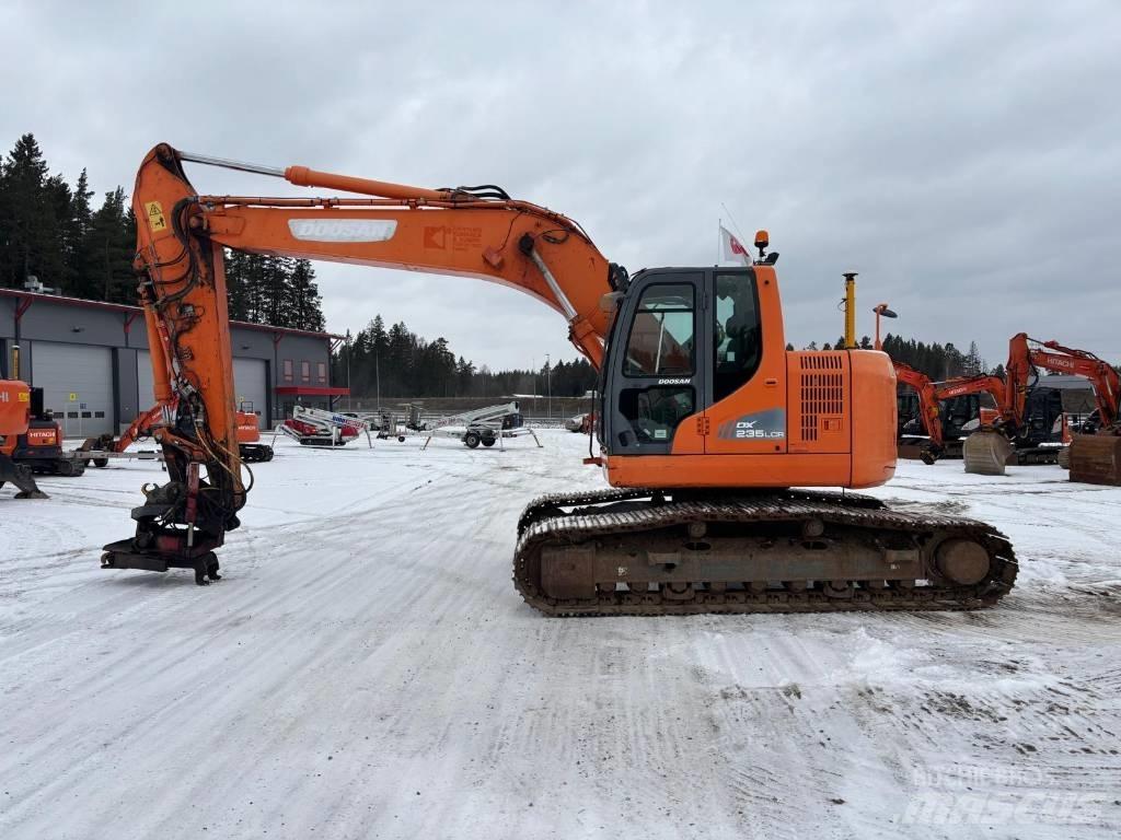 Doosan DX225 LC R Vikšriniai ekskavatoriai