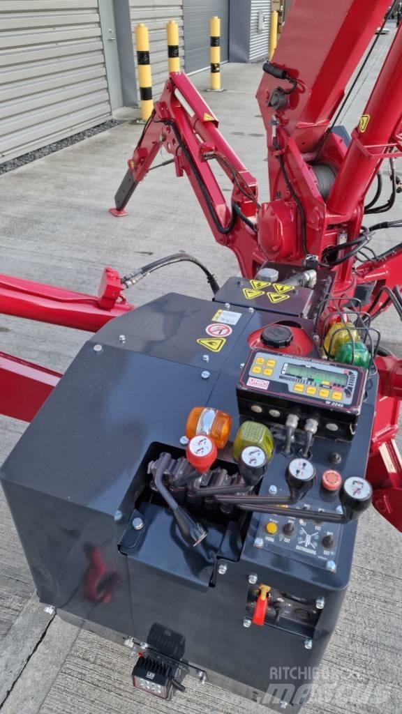 Unic URW 295 Mini kranai
