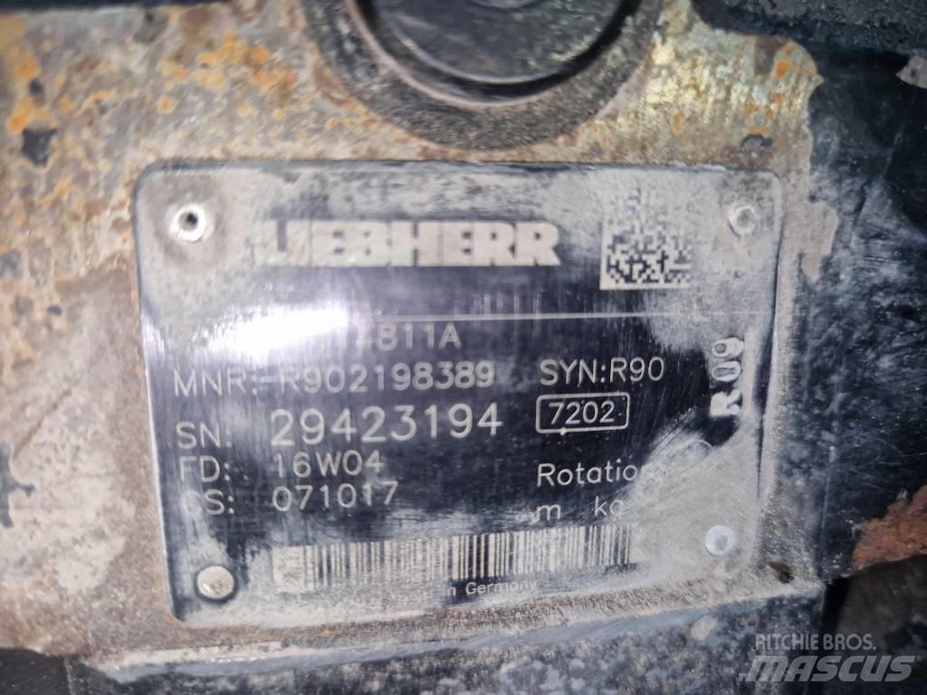 Liebherr L 586 Hidraulikos įrenginiai