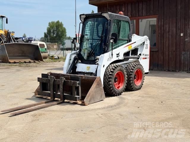 Bobcat S 450 Krautuvai su šoniniu pasukimu