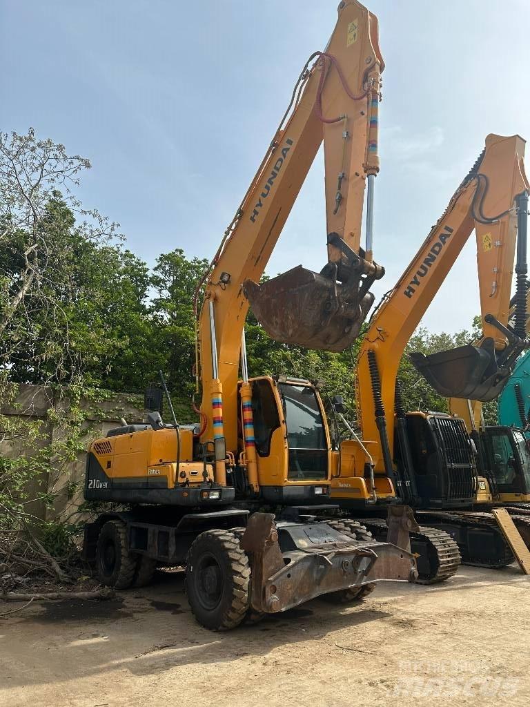 Hyundai R210W-9 Ratiniai ekskavatoriai