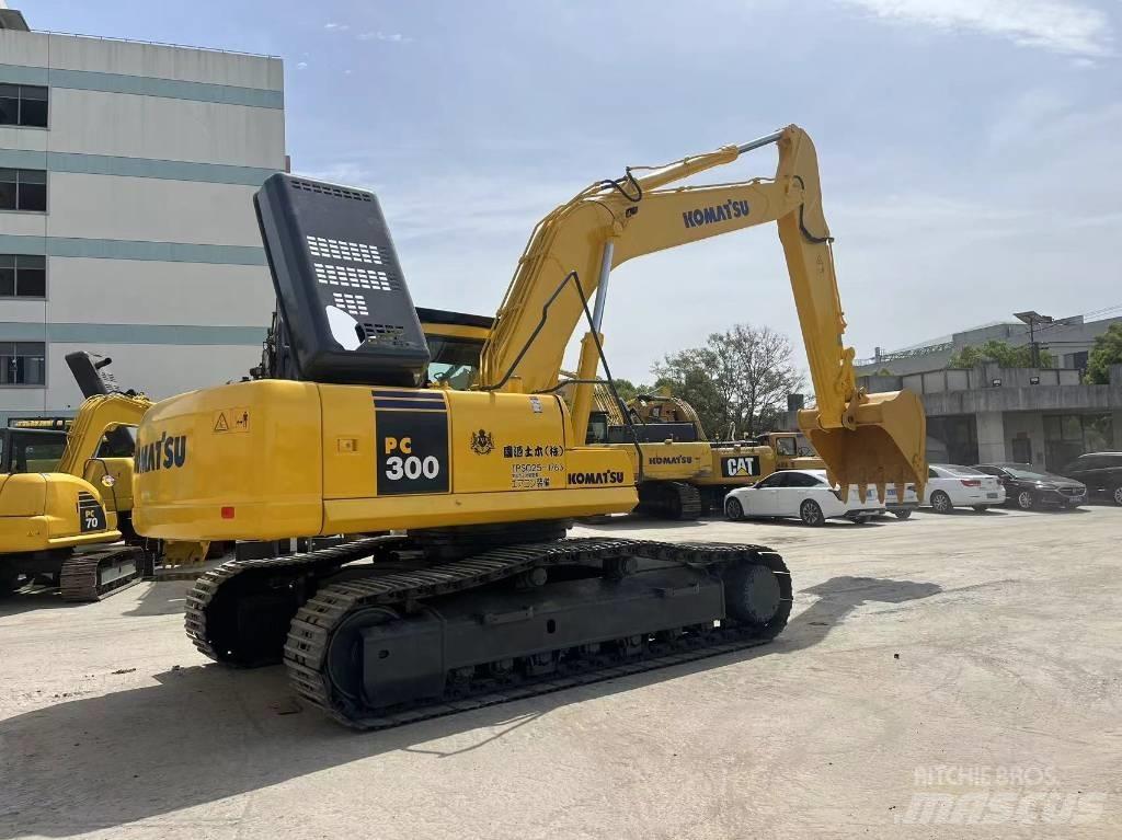Komatsu PC 300 Vikšriniai ekskavatoriai