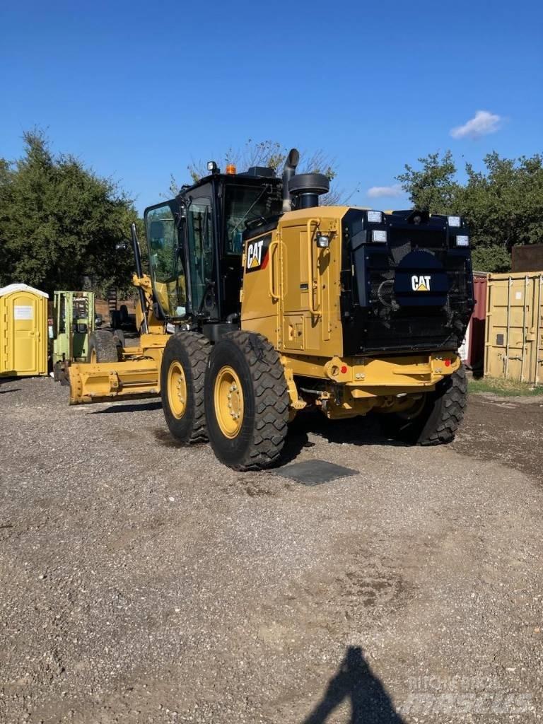 CAT 12 M 3 Greideriai
