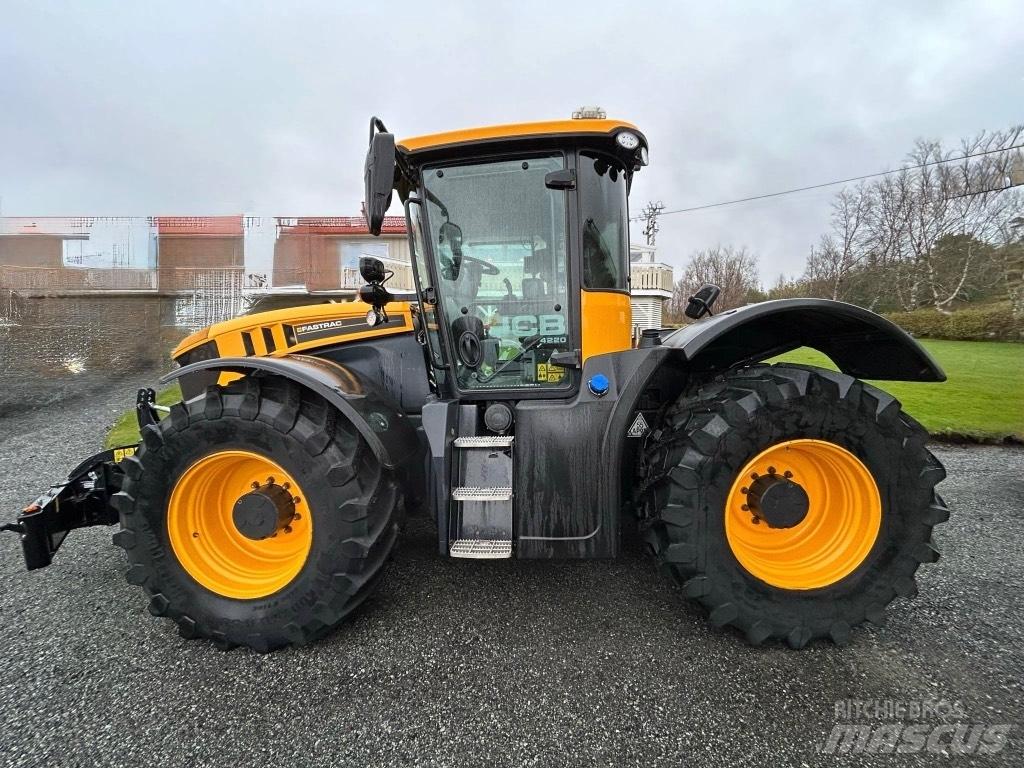 JCB 4220 FASTRAC Traktoriai