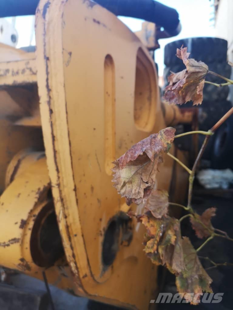 Liebherr 974 Vikšriniai ekskavatoriai