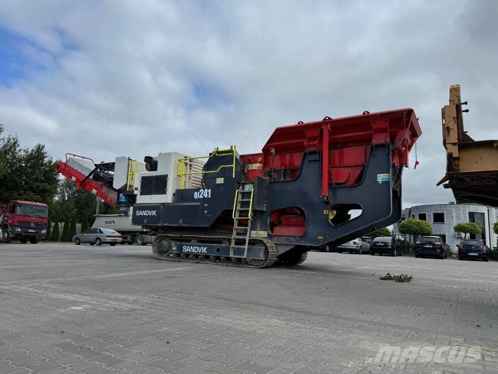 Sandvik QJ 241 Mobilūs smulkintuvai