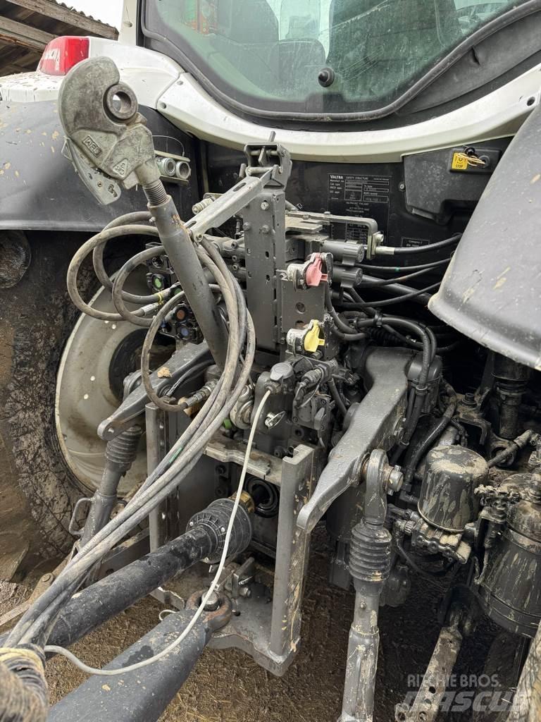 Valtra N174 Traktoriai