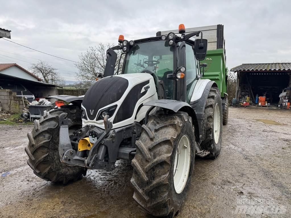 Valtra N174 Traktoriai