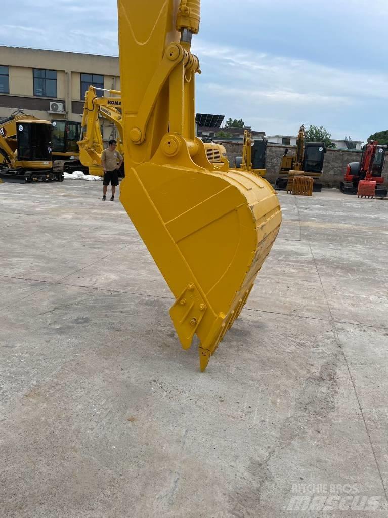 Komatsu pc220-7 Vikšriniai ekskavatoriai