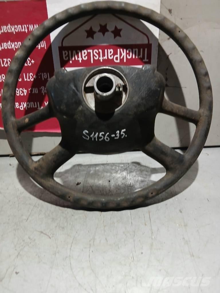 Scania 144    1327026 Kabinos ir salonai