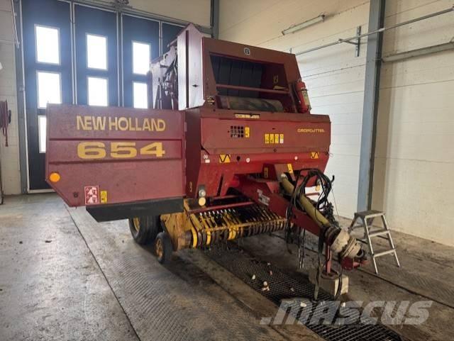 New Holland 654 Ritinių presai