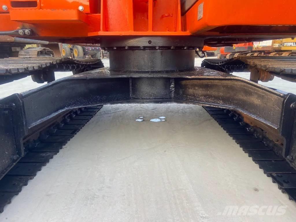 Hitachi EX60 Vikšriniai ekskavatoriai
