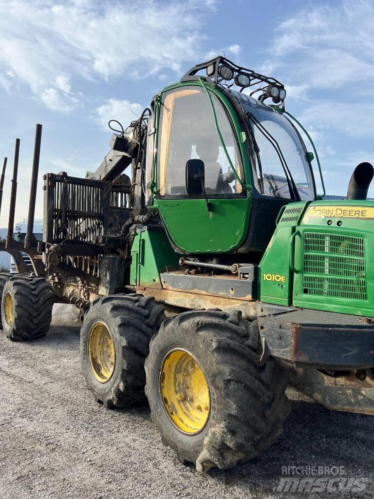 John Deere 1010 E Naudoti miškovežiai (Forvarderiai)