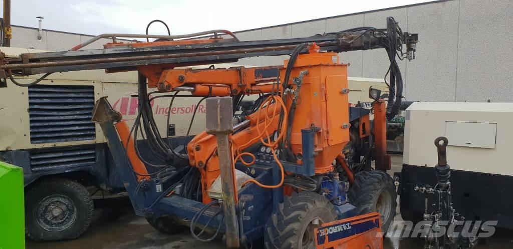 Tamrock COMMANDO 300 Žemės paviršiaus gręžimo technika