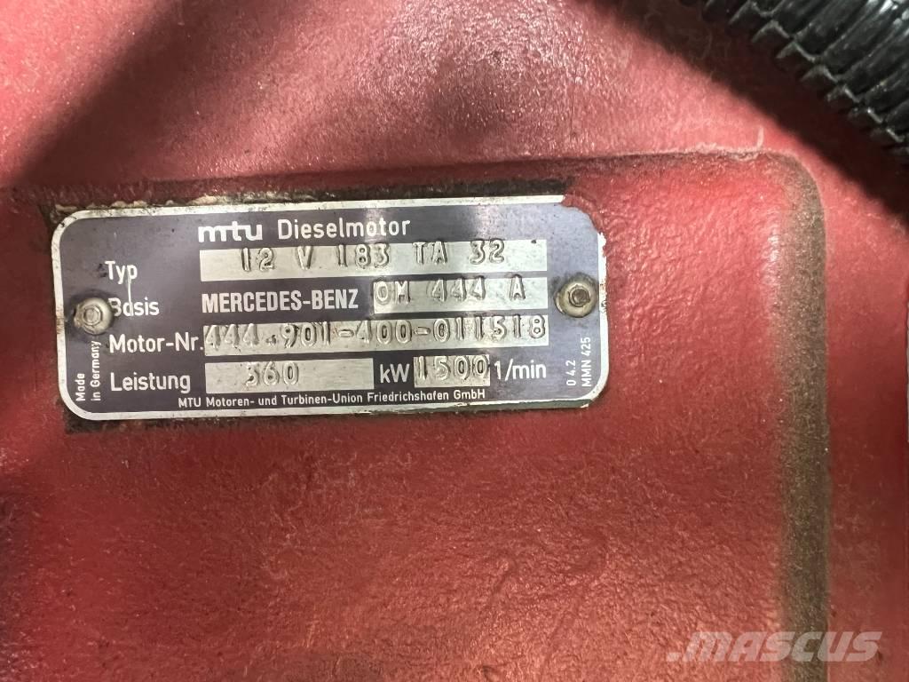 Mercedes-Benz OM 444 Varikliai