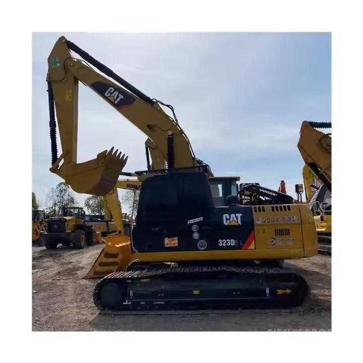 CAT 323 D2L Vikšriniai ekskavatoriai