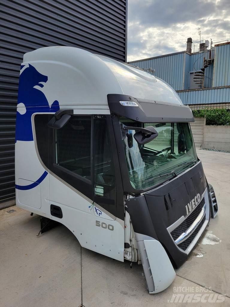 Iveco AS Kabinos ir salonai