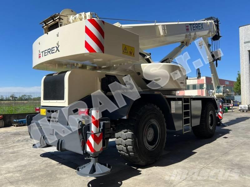Terex Quadstar 1075L Neapdoroto reljefo kranai