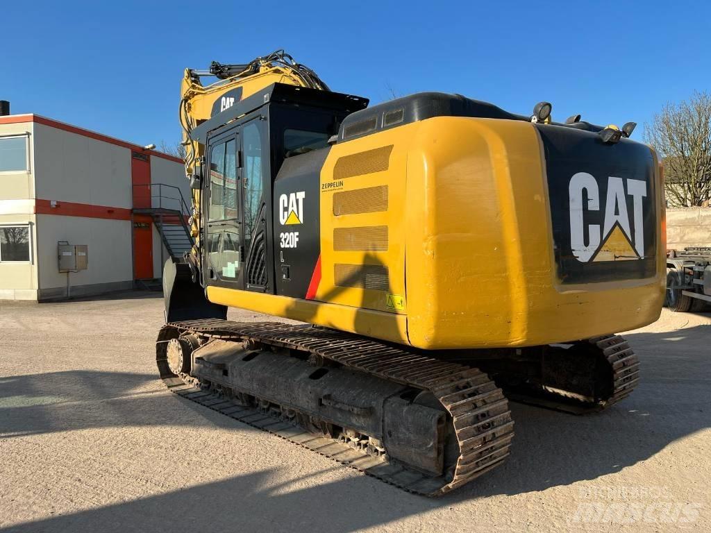 CAT 320 FL Vikšriniai ekskavatoriai