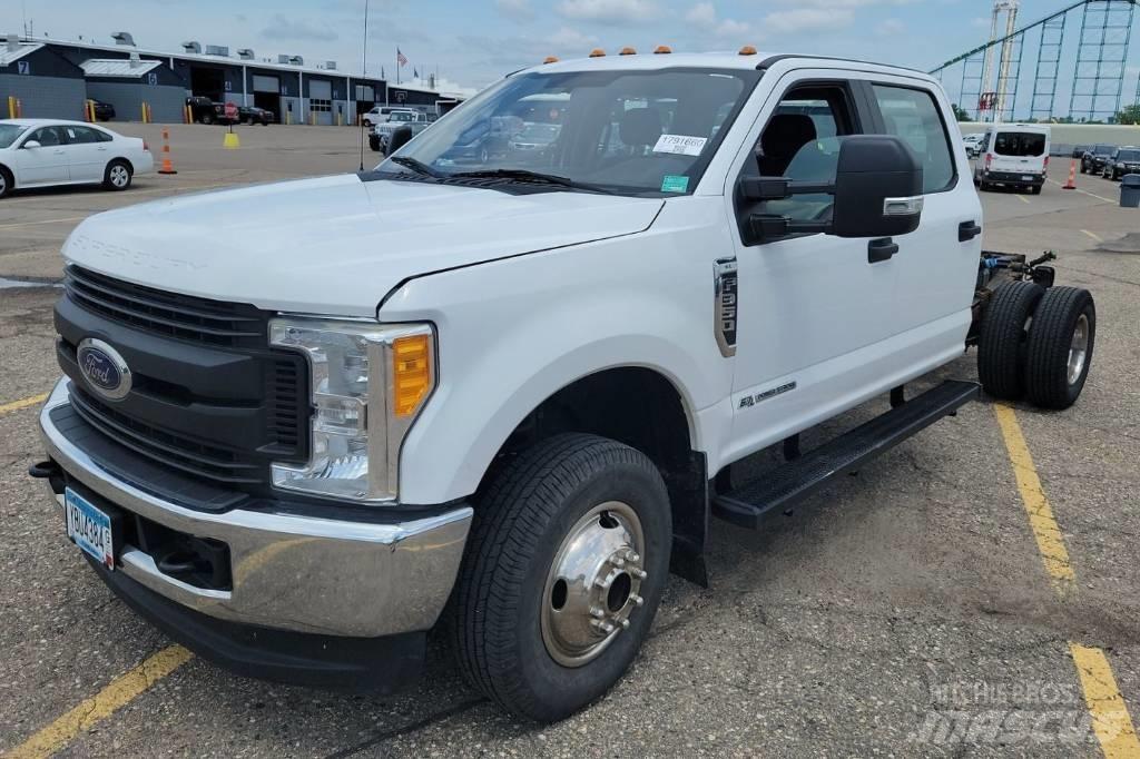 Ford F 350 XL SD Važiuoklė su kabina