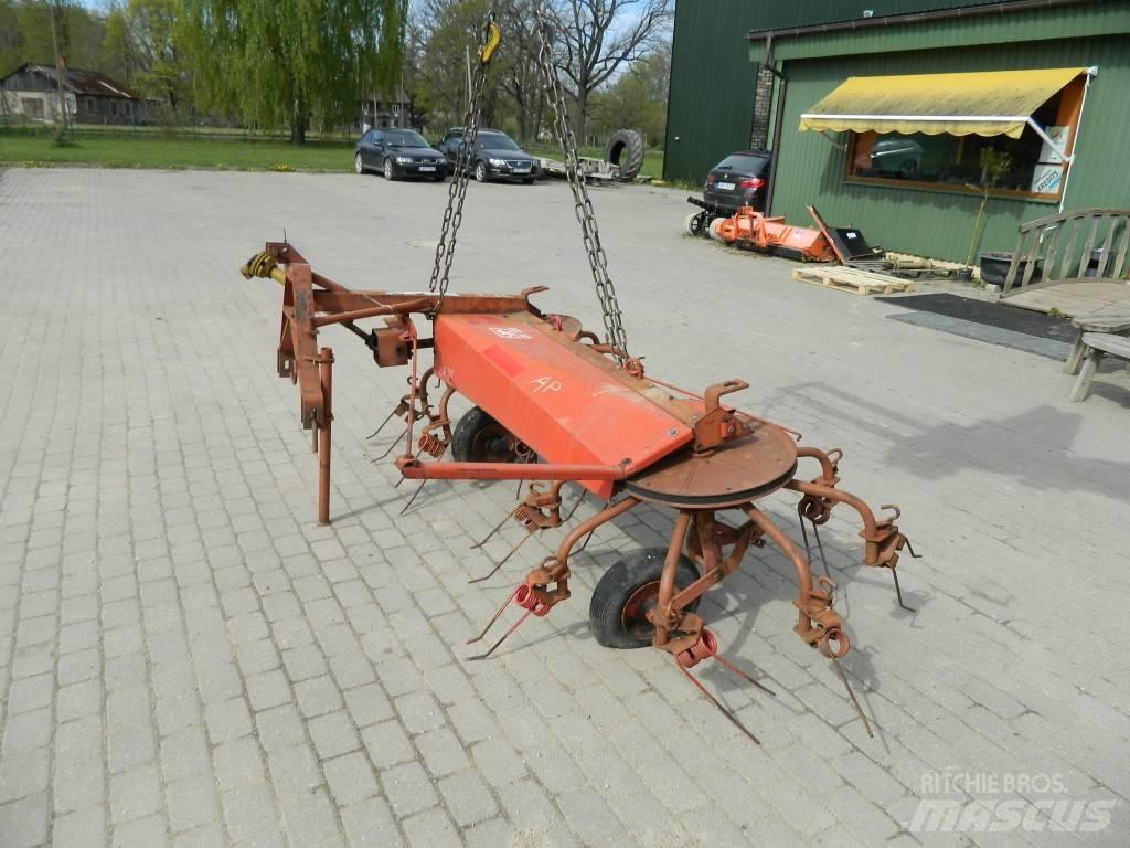 JF CR 320 Šieno grėbliai ir vartytuvai