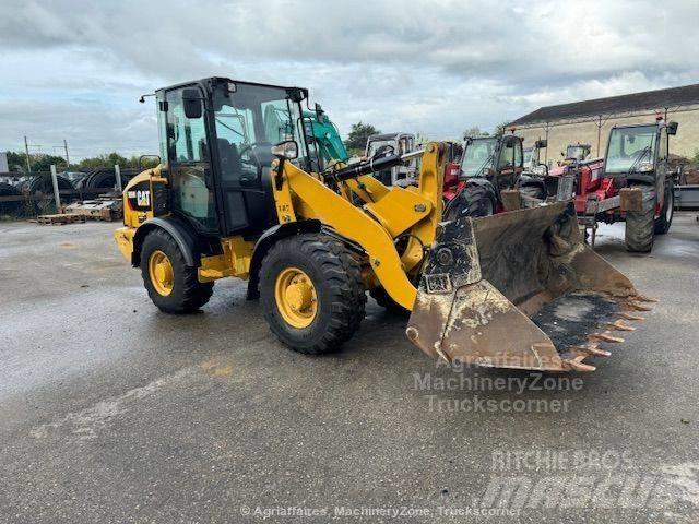 CAT 906 Naudoti ratiniai krautuvai