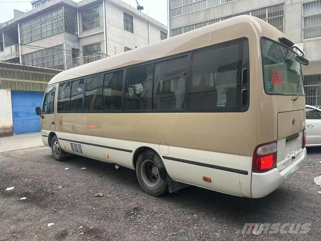 Toyota Coaster Tarpmiestiniai autobusai