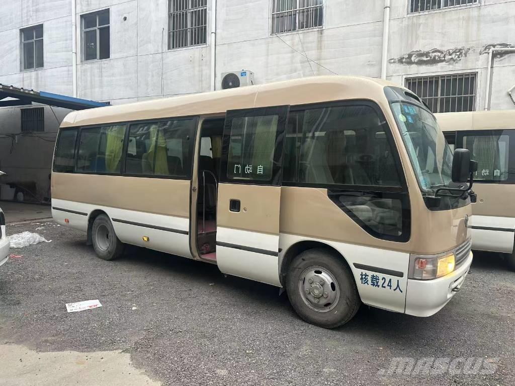 Toyota Coaster Tarpmiestiniai autobusai