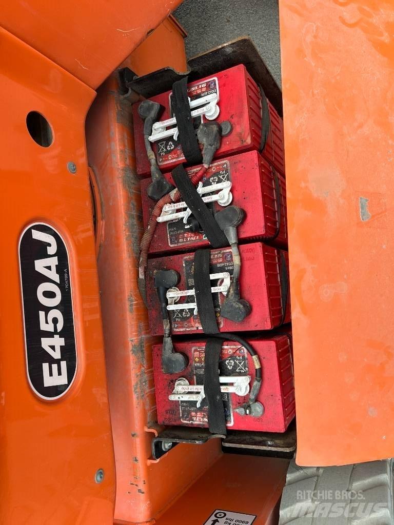 JLG E 450 AJ Alkūniniai keltuvai