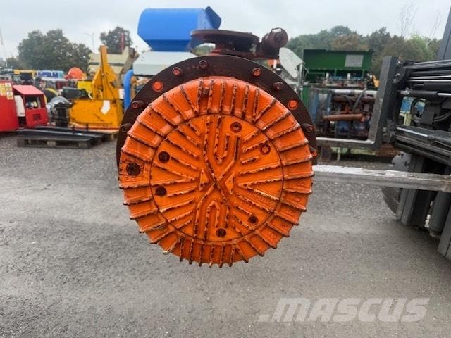 Daewoo Mega 300 III Ašys