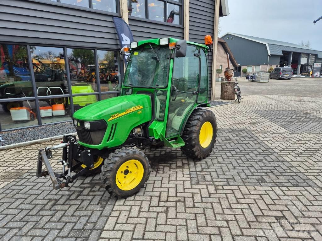John Deere 2520 Naudoti kompaktiški traktoriai