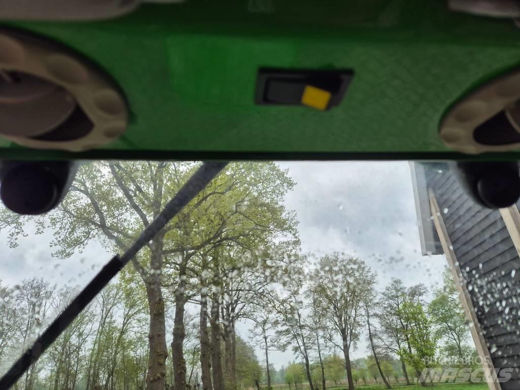 John Deere 2520 Naudoti kompaktiški traktoriai